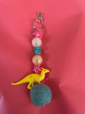 Kid’s entrepreneur shop Colorful Dinosaur Bead Keychain